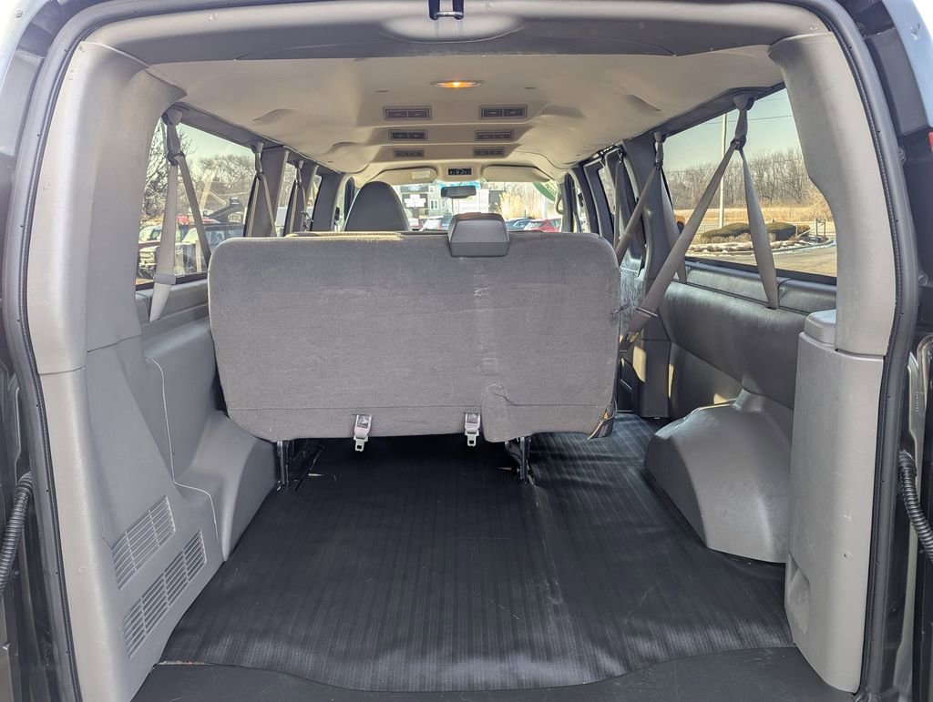 Used 2014 Chevrolet Express 3500 LS image 18