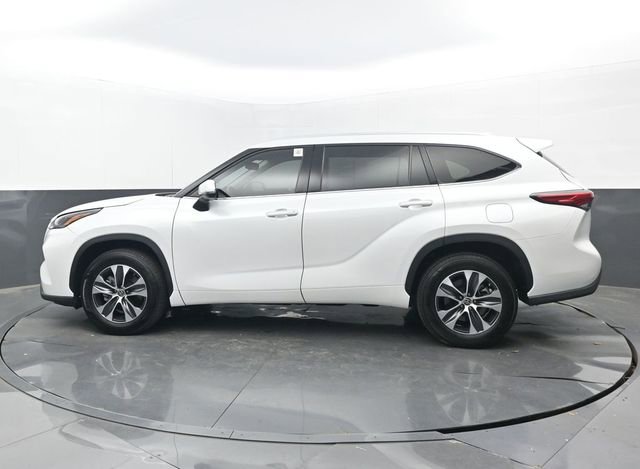 Used 2022 Toyota Highlander XLE image 21