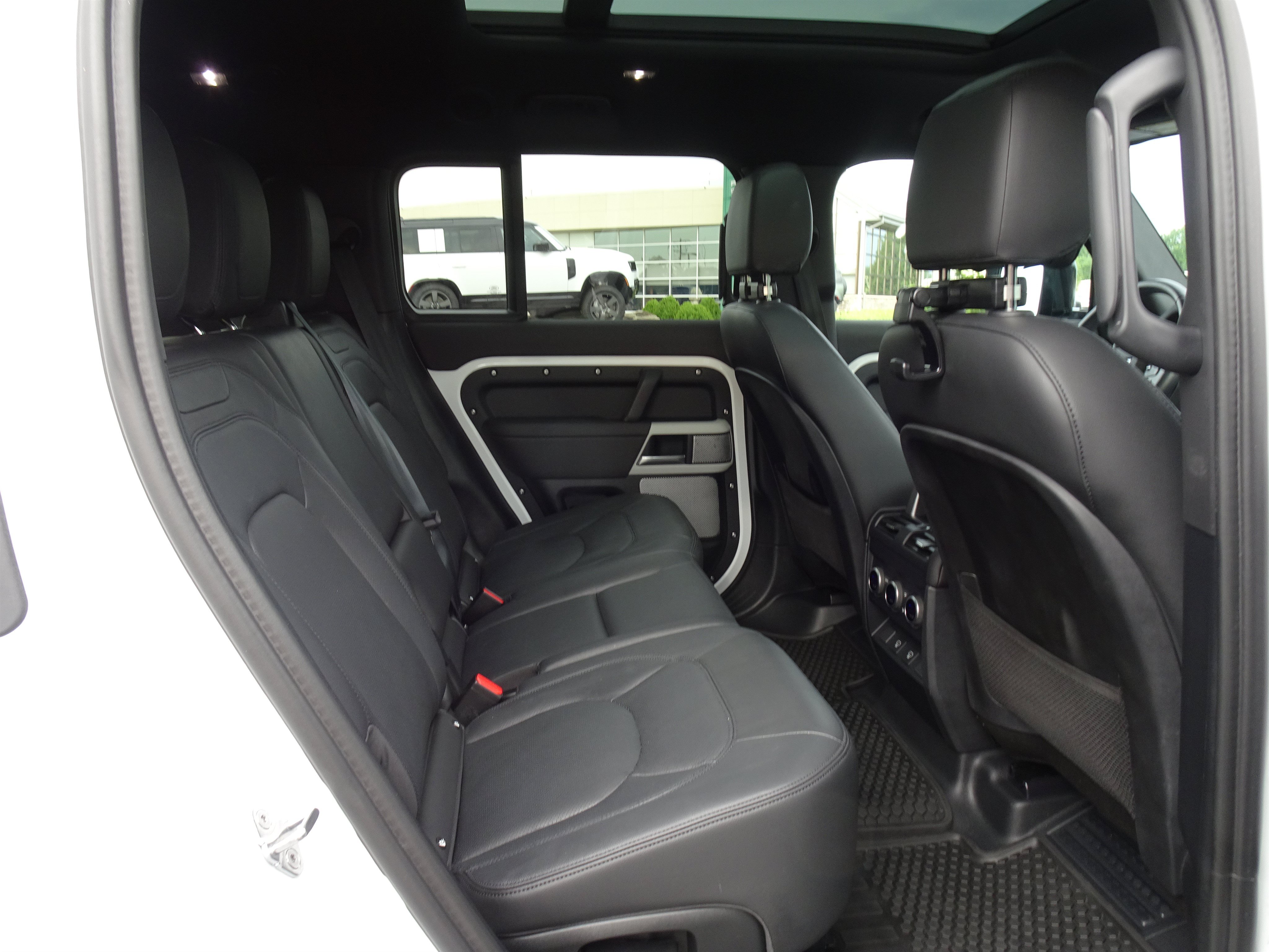 Certified 2024 Land Rover Defender 130 S AWD/4WD image 21