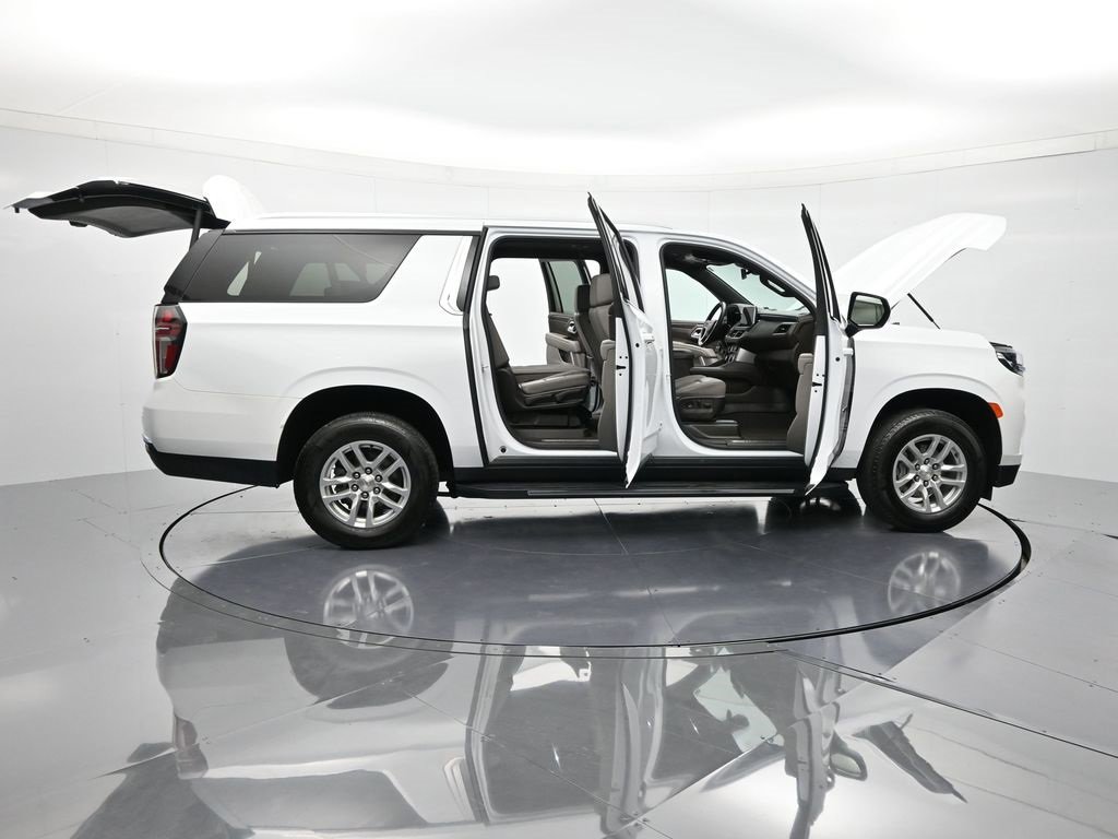 Used 2024 Chevrolet Suburban LT image 48