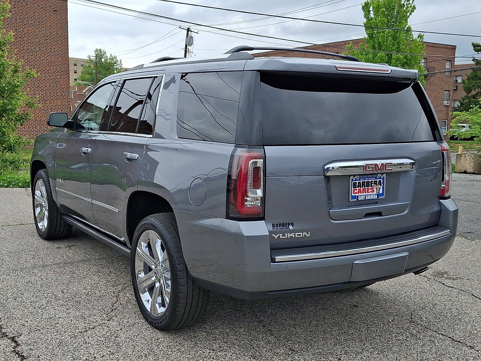 Used 2019 GMC Yukon Denali w/ Denali Ultimate Package AWD/4WD image 4