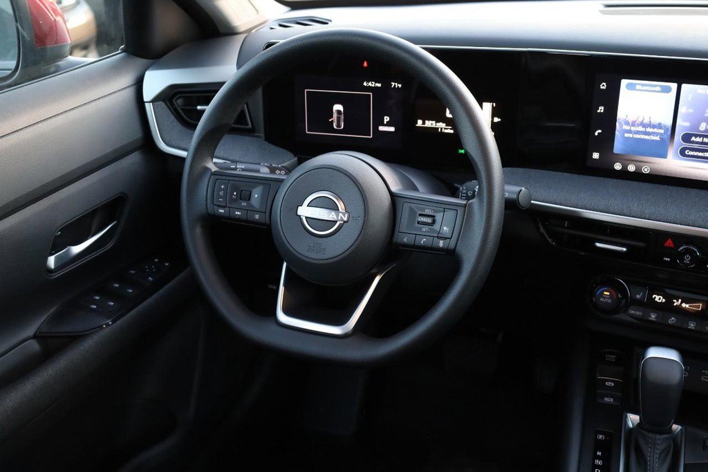 New 2026 Nissan Kicks SV w/ SV Premium Package image 24