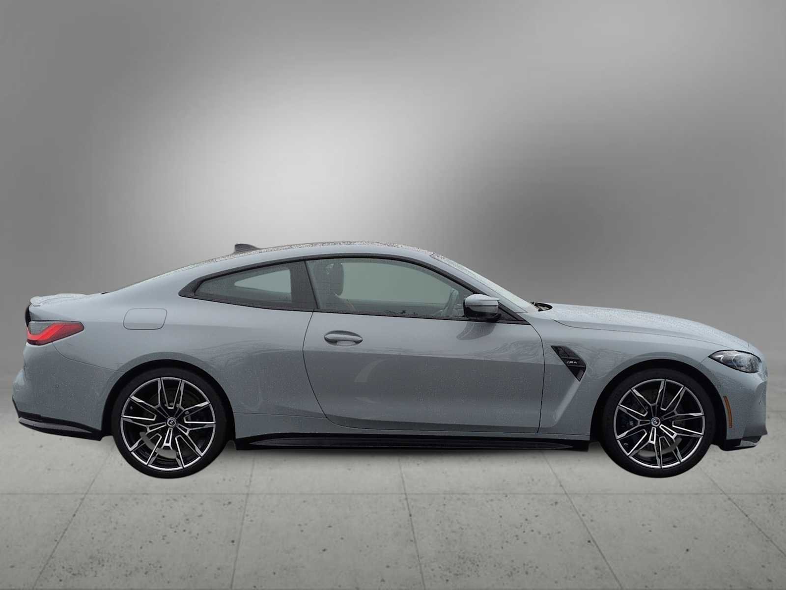 Used 2023 BMW M4 Coupe w/ M Driver's Package image 9