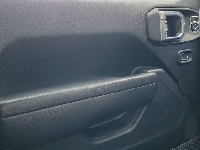 Certified 2022 Jeep Wrangler Unlimited Rubicon 4xe w/ Cold Weather Group image 37