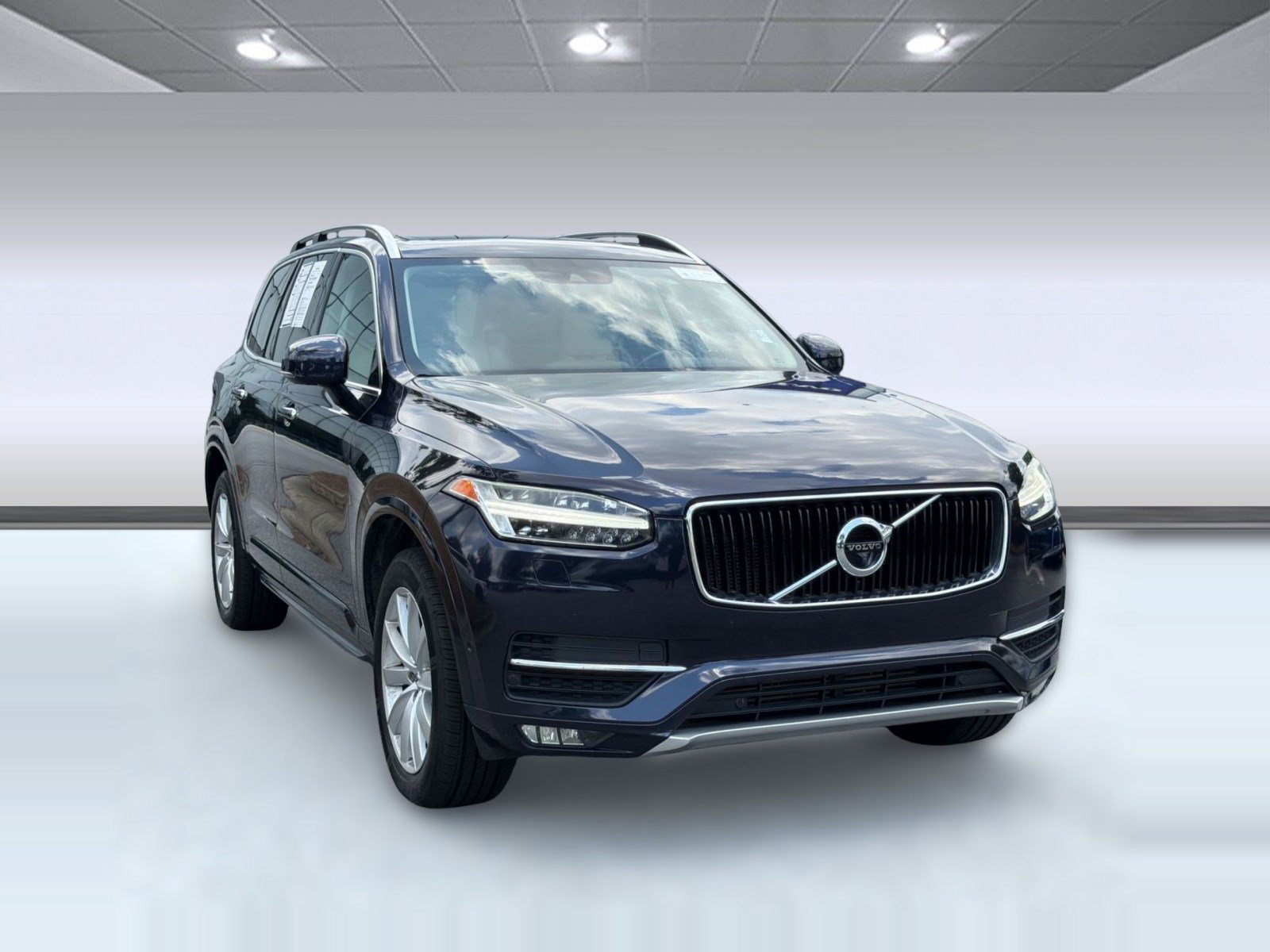 Used 2017 Volvo XC90 T6 Momentum w/ Vision Package AWD/4WD image 7
