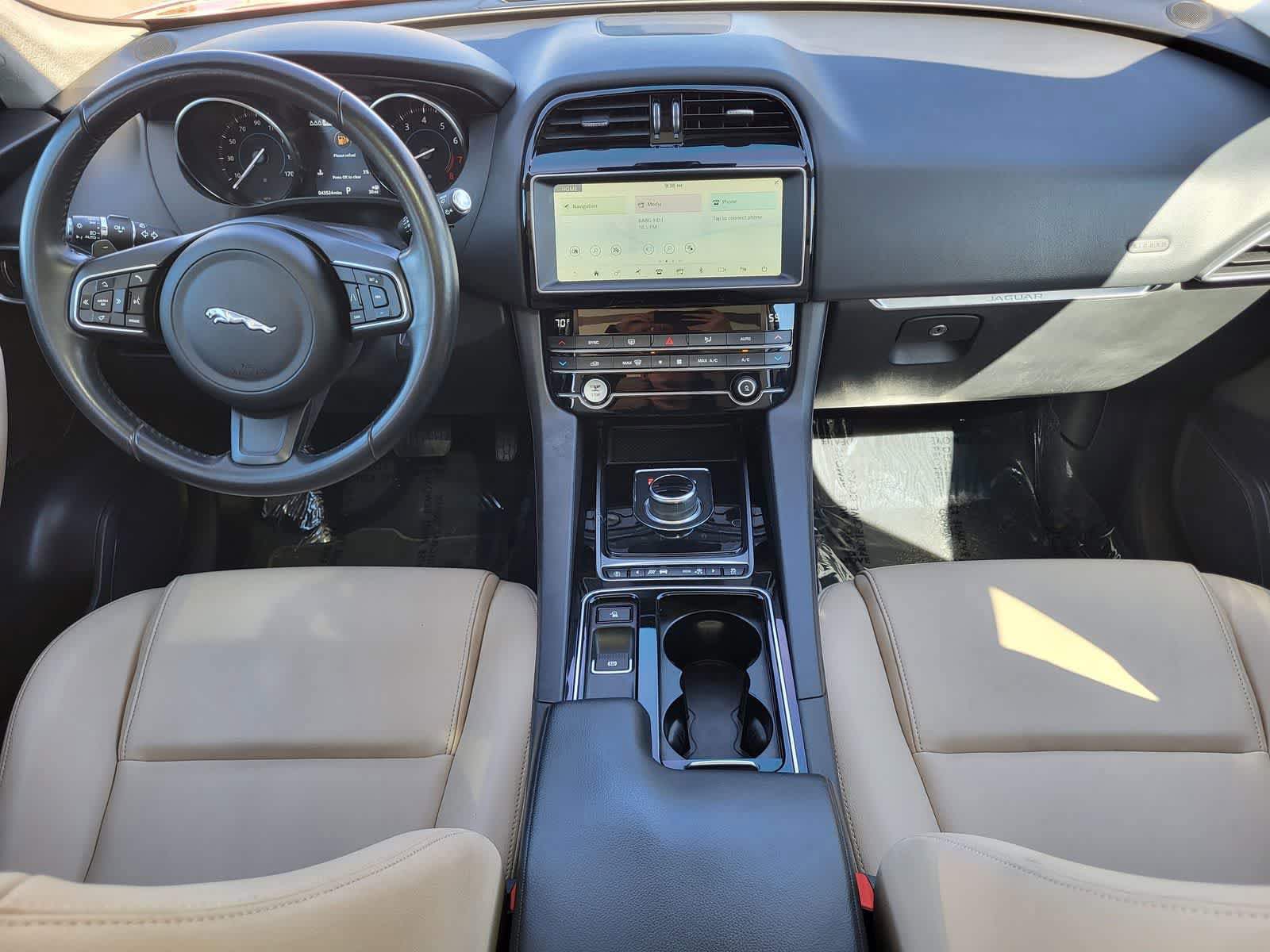 Used 2020 Jaguar F-PACE Premium AWD/4WD image 28