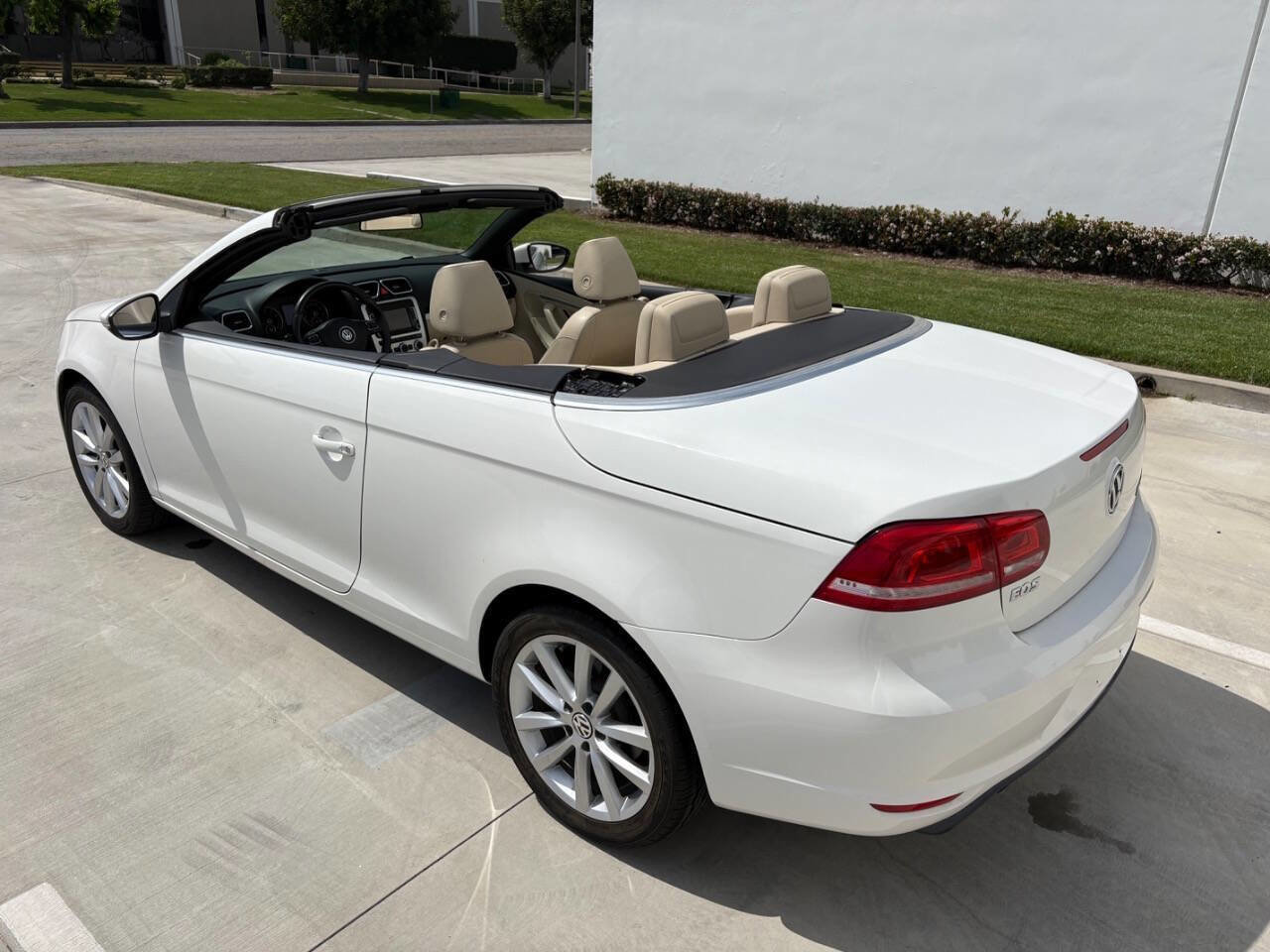 Used 2013 Volkswagen Eos Komfort image 23