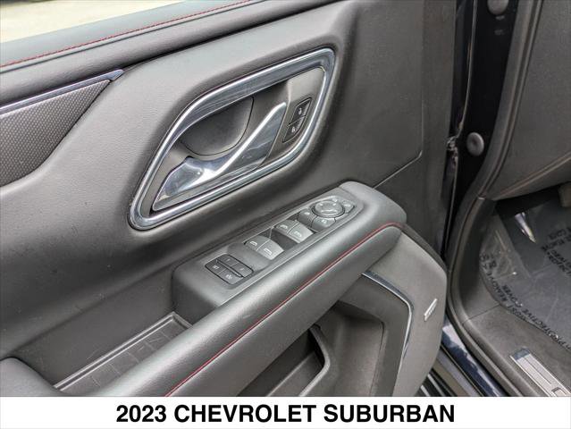 Used 2023 Chevrolet Suburban RST w/ Luxury Package image 12