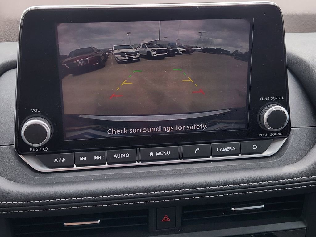 Used 2023 Nissan Rogue SV FWD image 23
