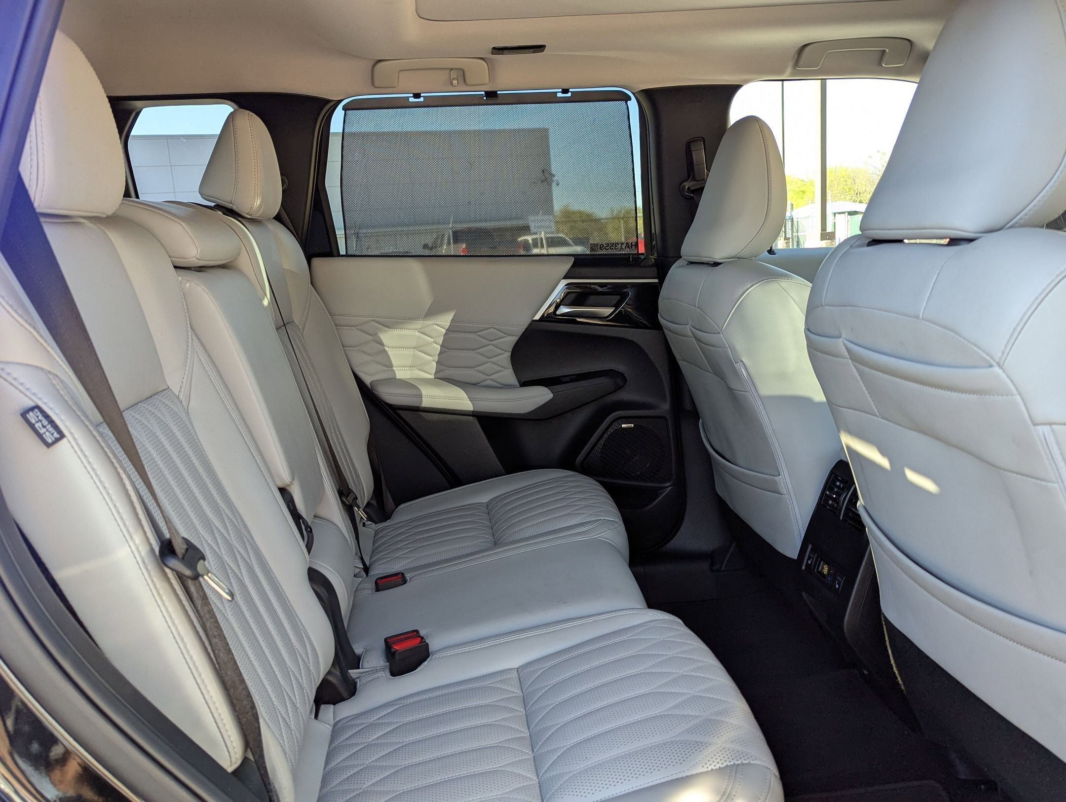 Used 2025 Mitsubishi Outlander SEL image 25