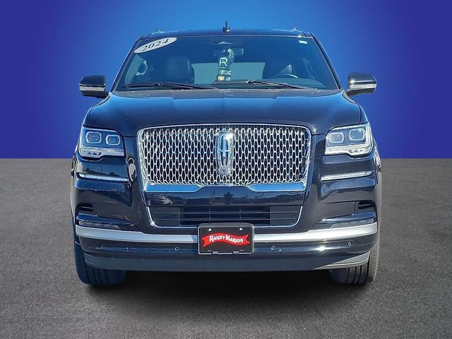 Used 2024 Lincoln Navigator Premiere AWD/4WD image 2