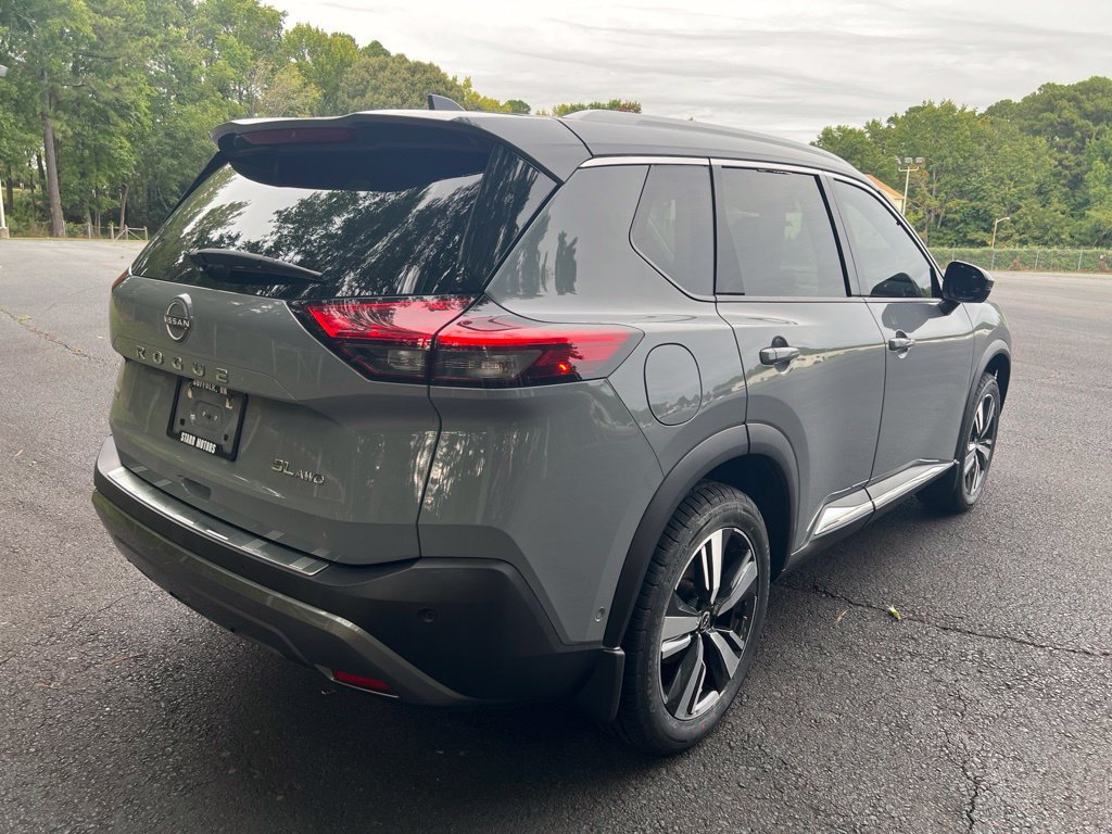 Used 2023 Nissan Rogue SL w/ SL Premium Package AWD/4WD image 3