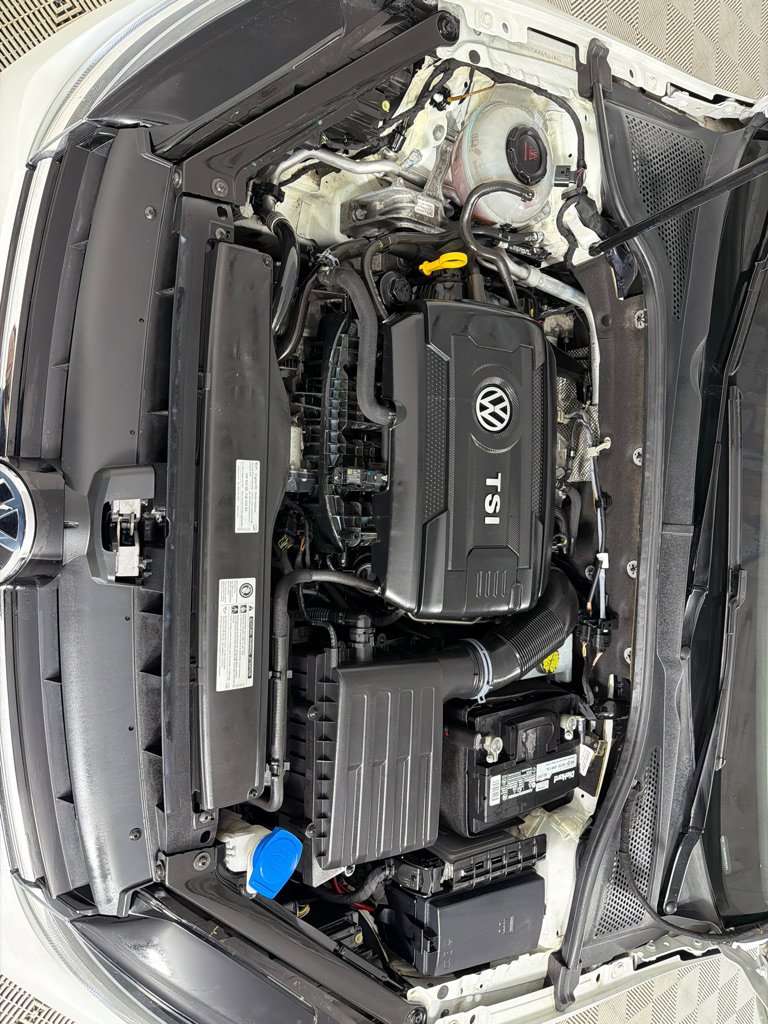 Used 2019 Volkswagen Golf S image 27