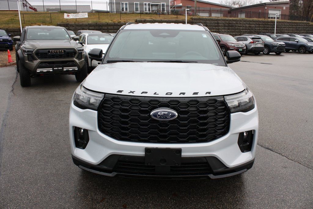 New 2026 Ford Explorer ST-Line w/ ST-Line Street Pack image 3