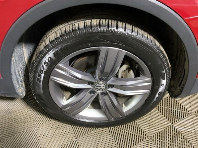 Used 2019 Volkswagen Tiguan SEL Premium w/ 3rd Row Seat Package image 15