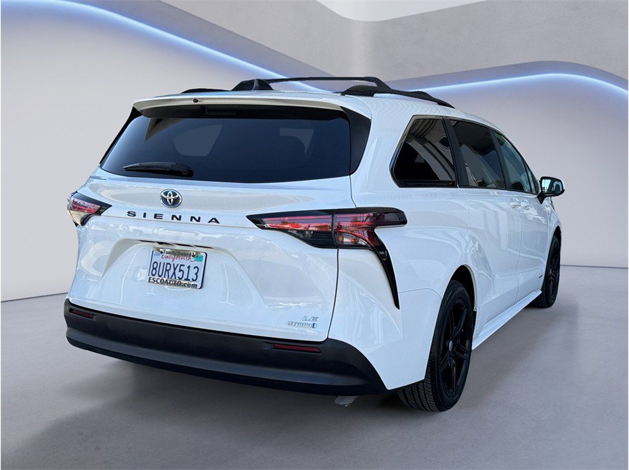 Used 2021 Toyota Sienna LE image 6