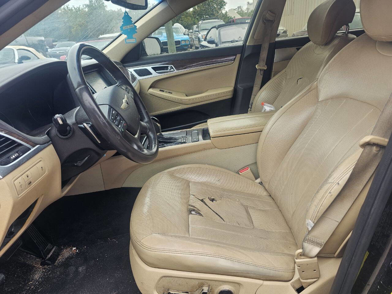 Used 2016 Hyundai Genesis 3.8 RWD image 11