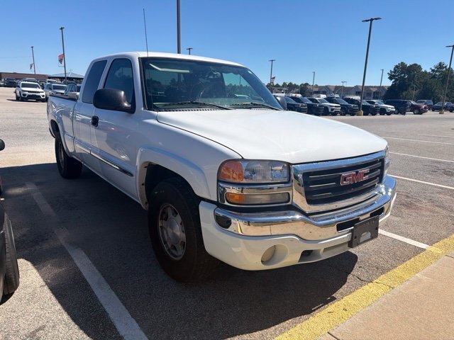 Used 2004 GMC Sierra 1500 SLE w/ Light Duty Power Package