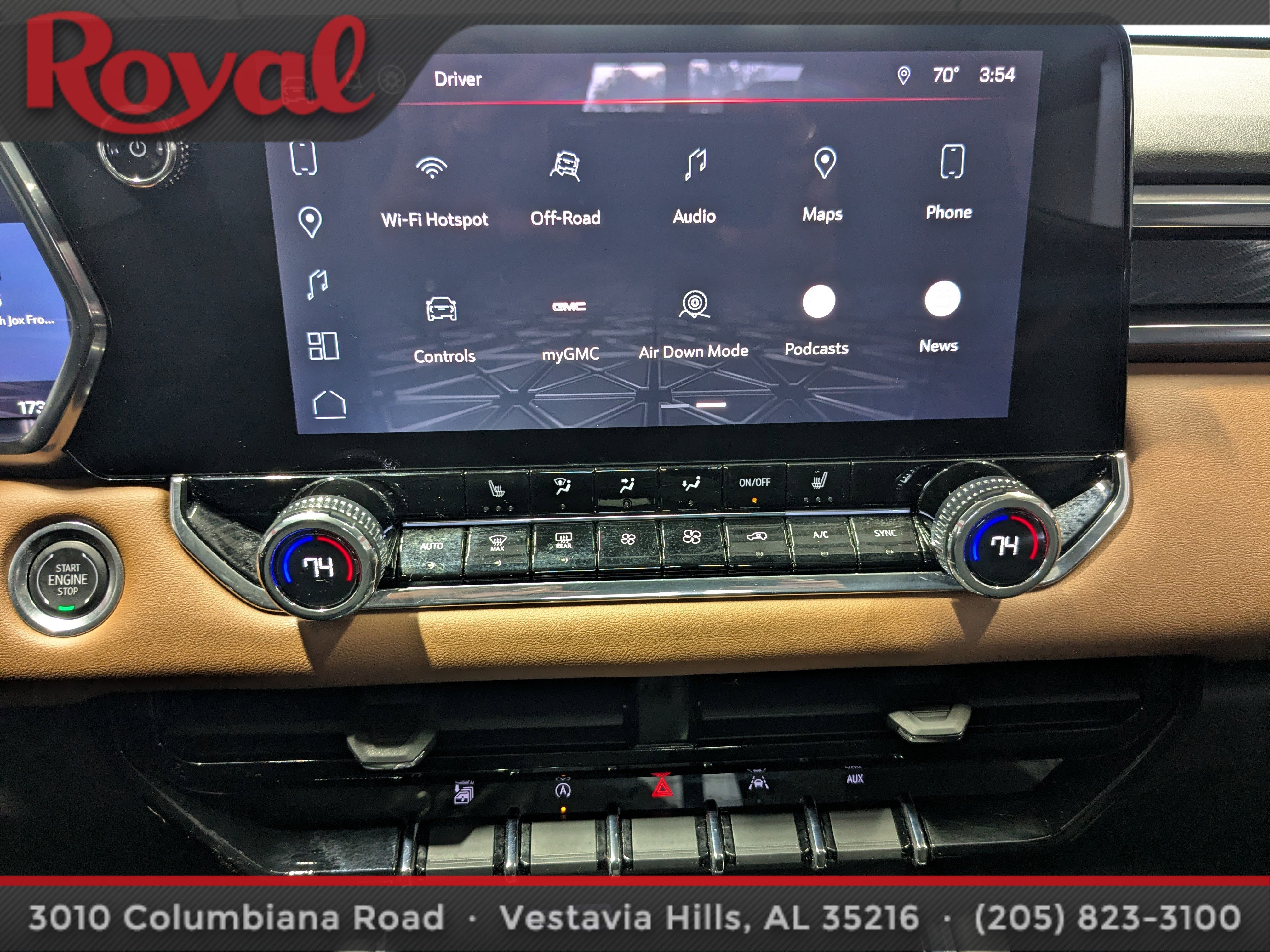 Used 2024 GMC Canyon AT4 w/ Technology Package image 18