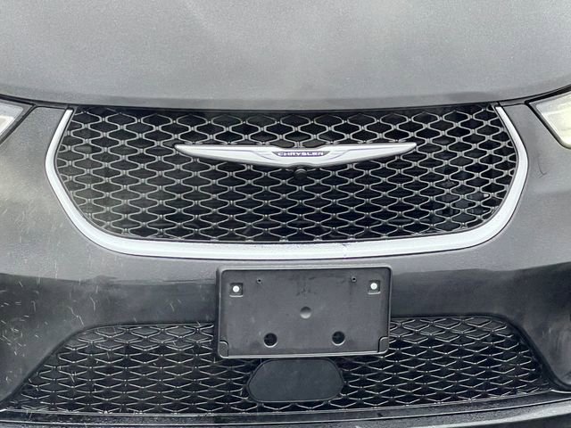 Used 2025 Chrysler Pacifica Select image 43