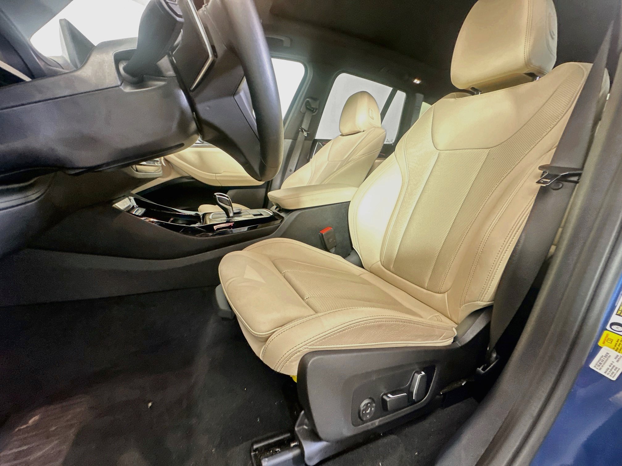 Used 2024 BMW X3 sDrive30i w/ Convenience Package RWD image 13