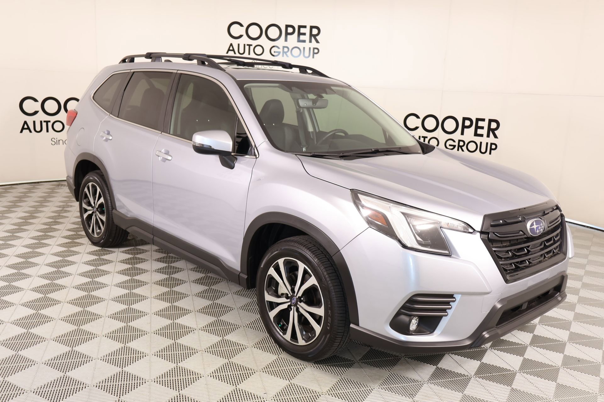 Used 2024 Subaru Forester Limited AWD/4WD image 1