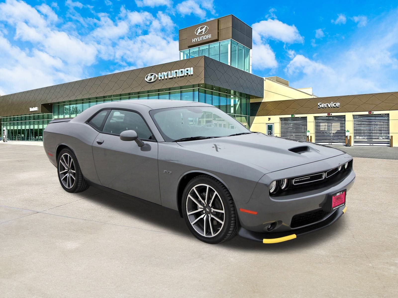 Used 2023 Dodge Challenger R/T w/ Plus Package image 3