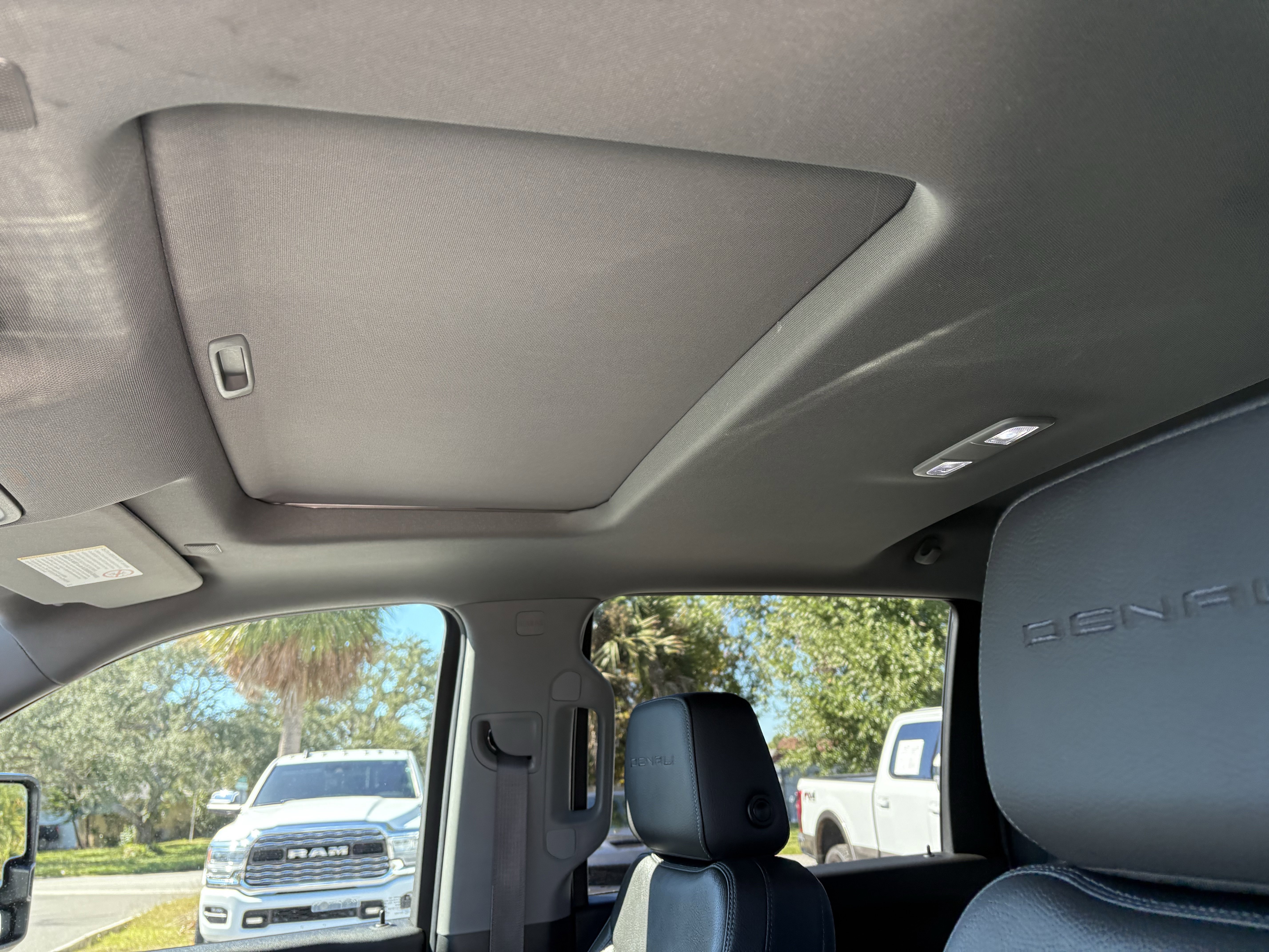 Used 2022 GMC Sierra 2500 Denali w/ Denali Ultimate Package image 21