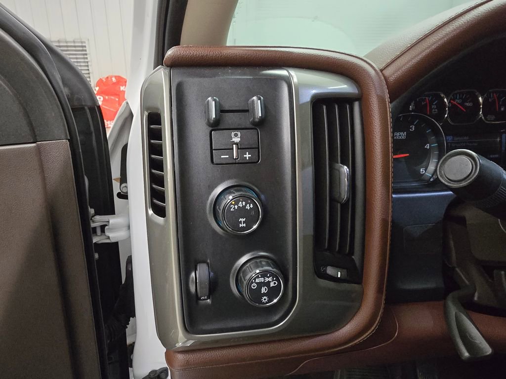 Used 2019 Chevrolet Silverado 2500 High Country w/ Duramax Plus Package image 32