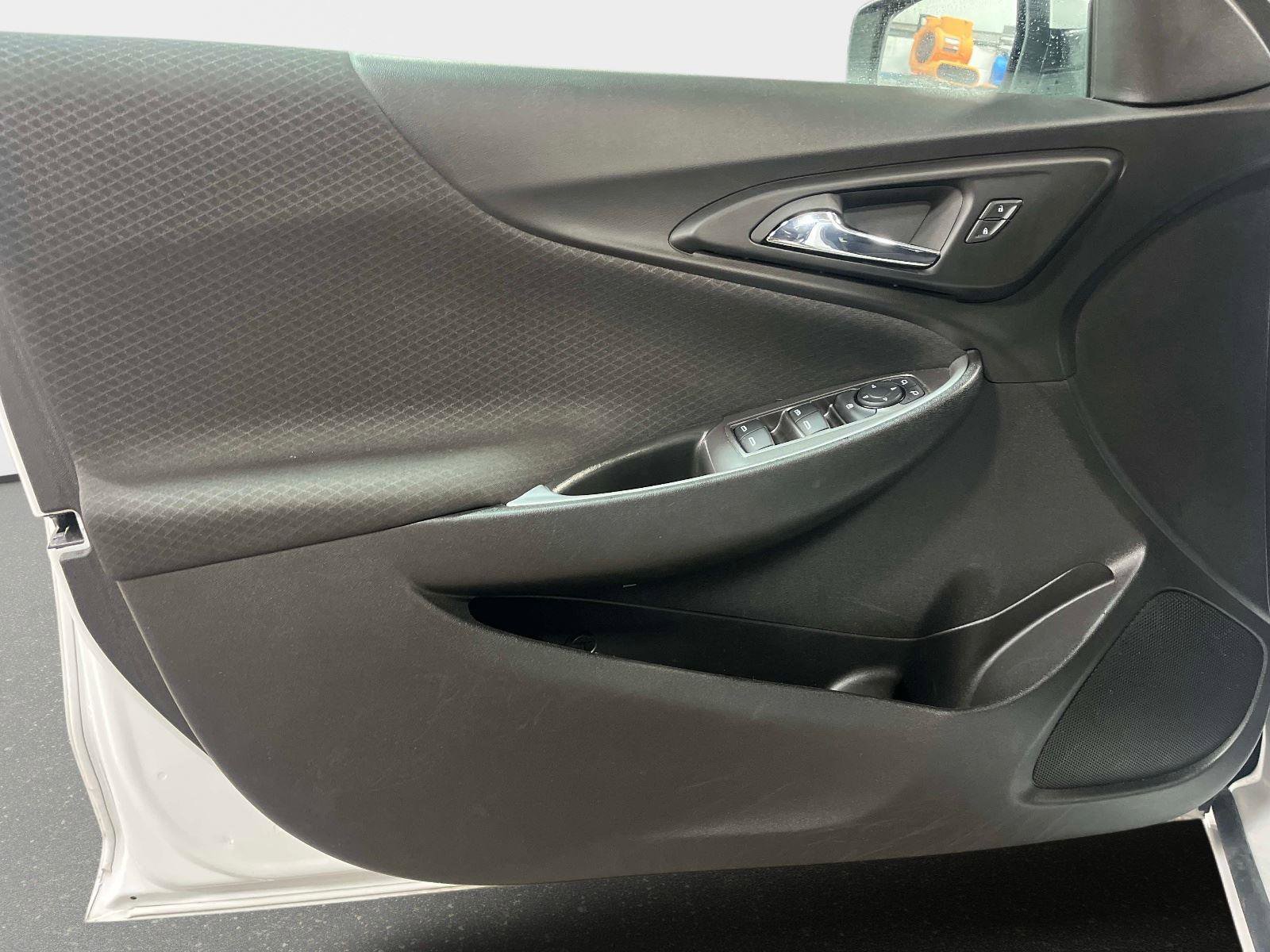 Used 2024 Chevrolet Malibu LT image 18