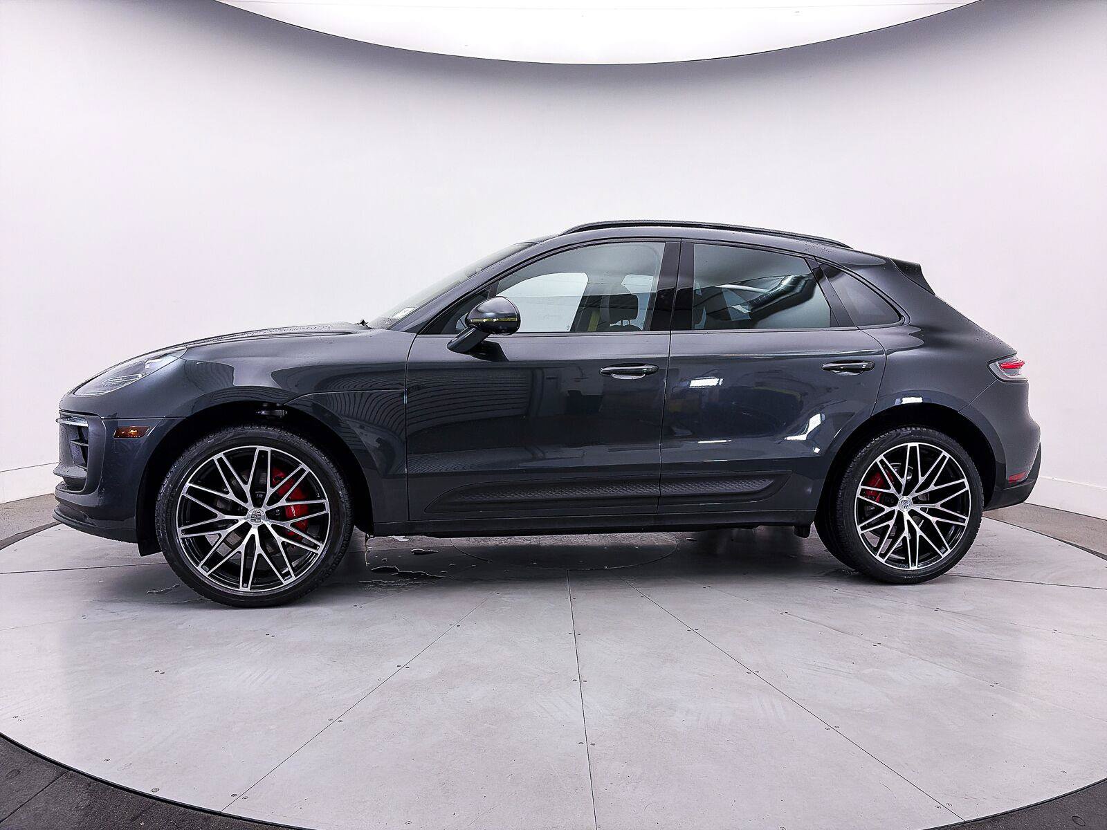 Used 2023 Porsche Macan S AWD/4WD image 49