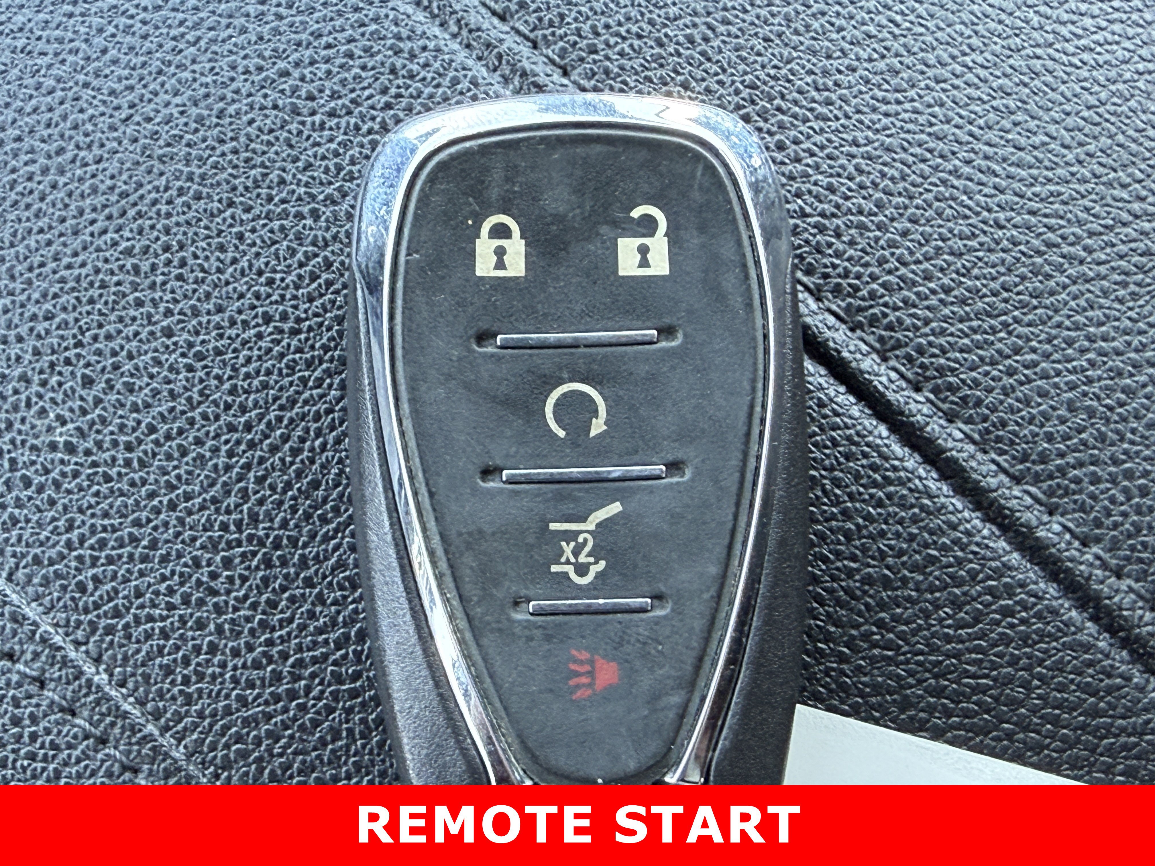 Used 2023 Chevrolet Traverse LT image 19