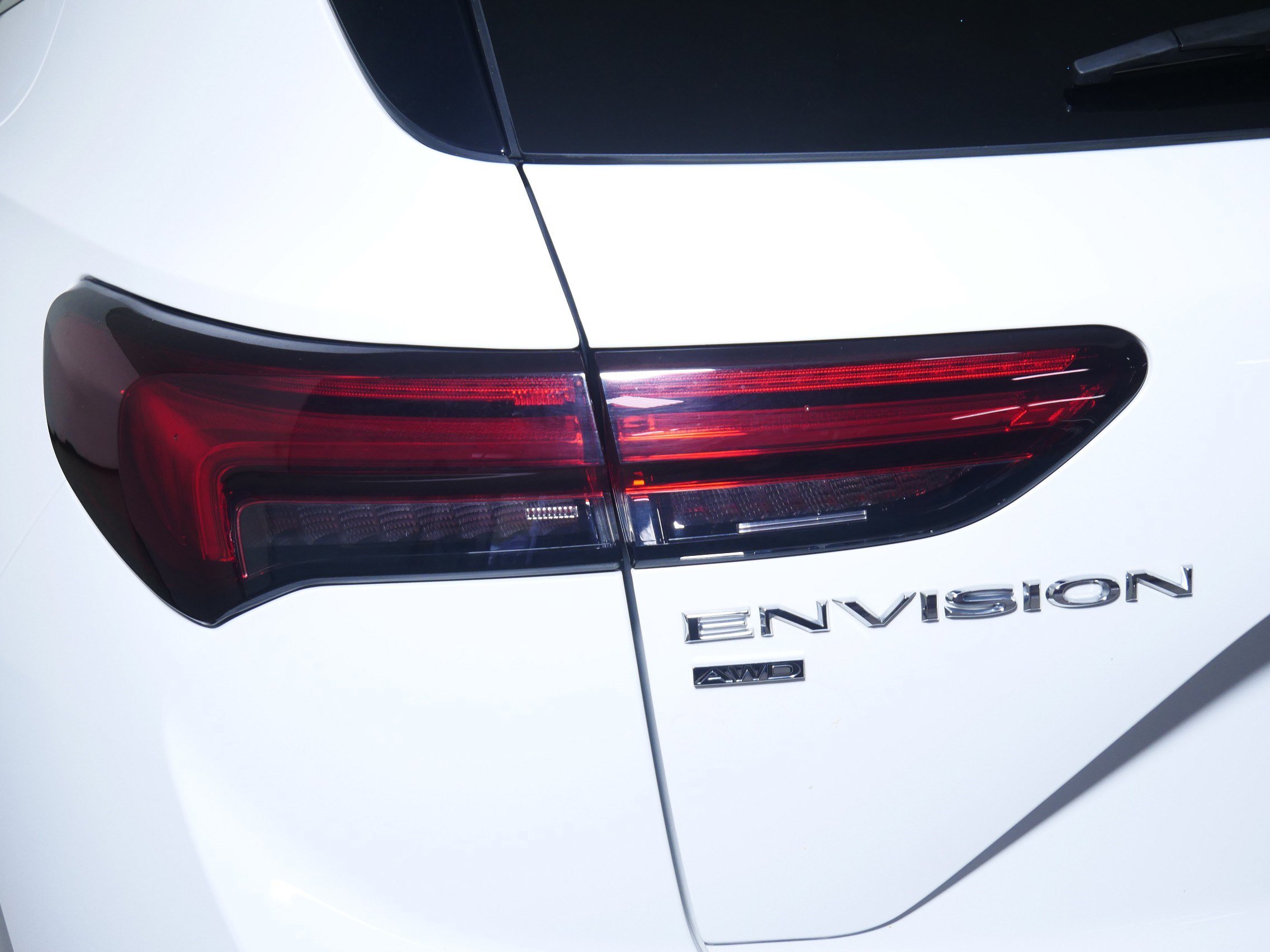 Used 2023 Buick Envision Essence AWD/4WD image 17