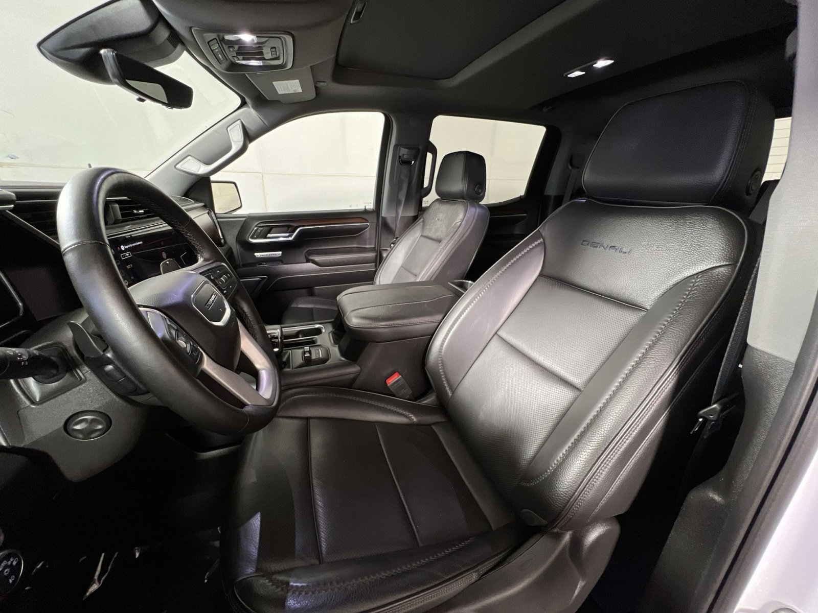 Used 2024 GMC Sierra 1500 Denali w/ Denali Reserve Package image 13