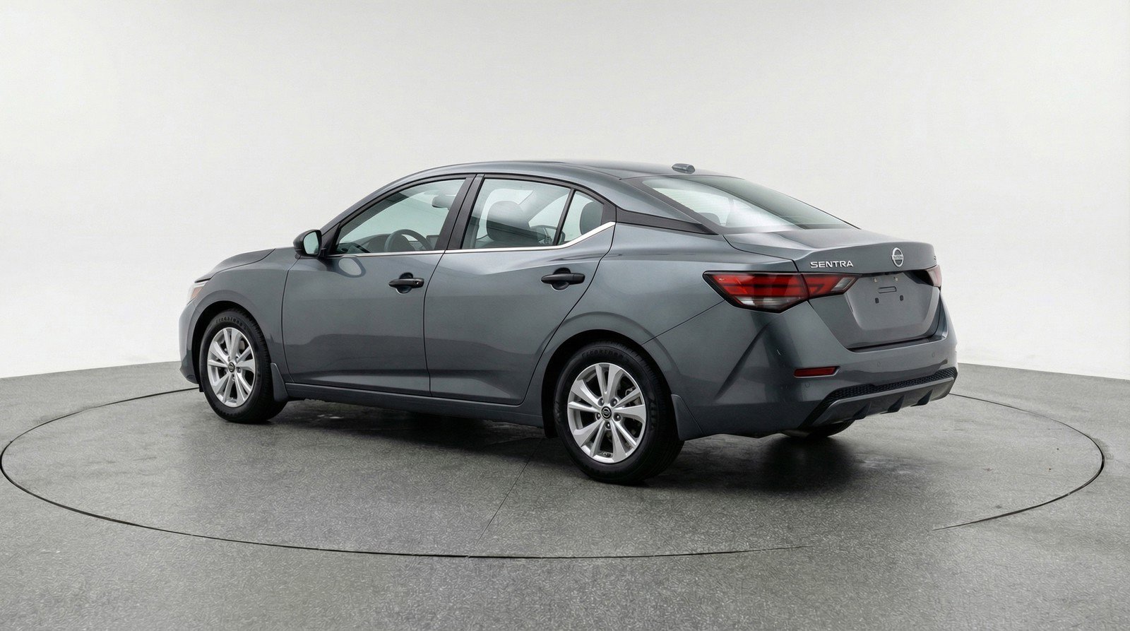 Used 2025 Nissan Sentra S image 5