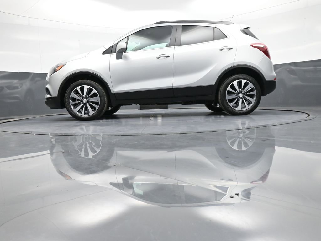 Used 2022 Buick Encore Preferred w/ Safety Package image 32