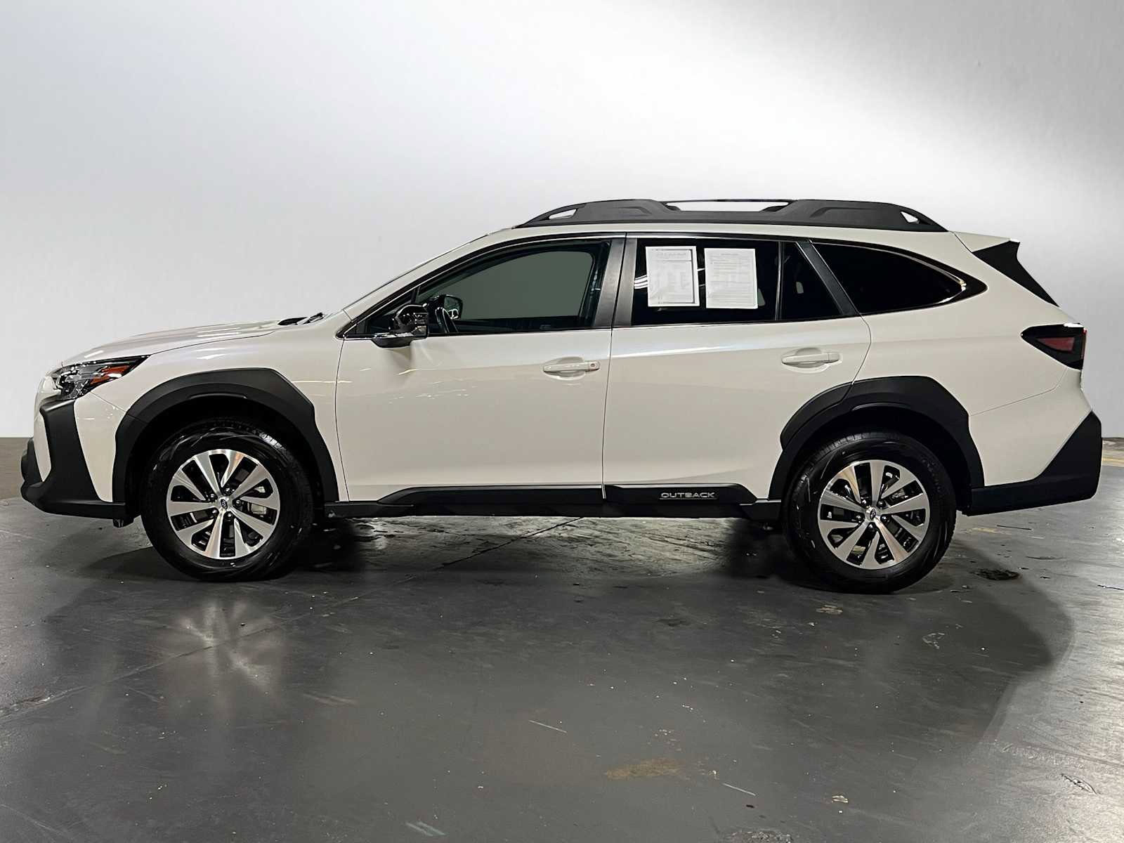 Used 2024 Subaru Outback Premium image 6