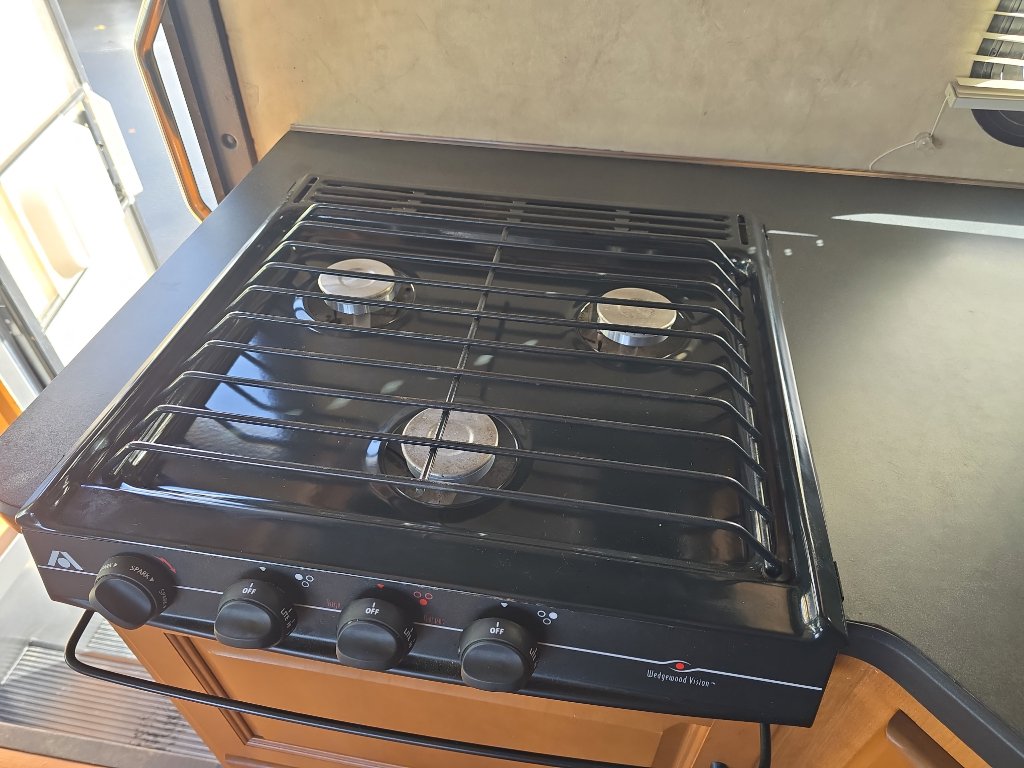 Used 2011 Ford E-350 and Econoline 350 Super Duty w/ Payload Pkg image 30