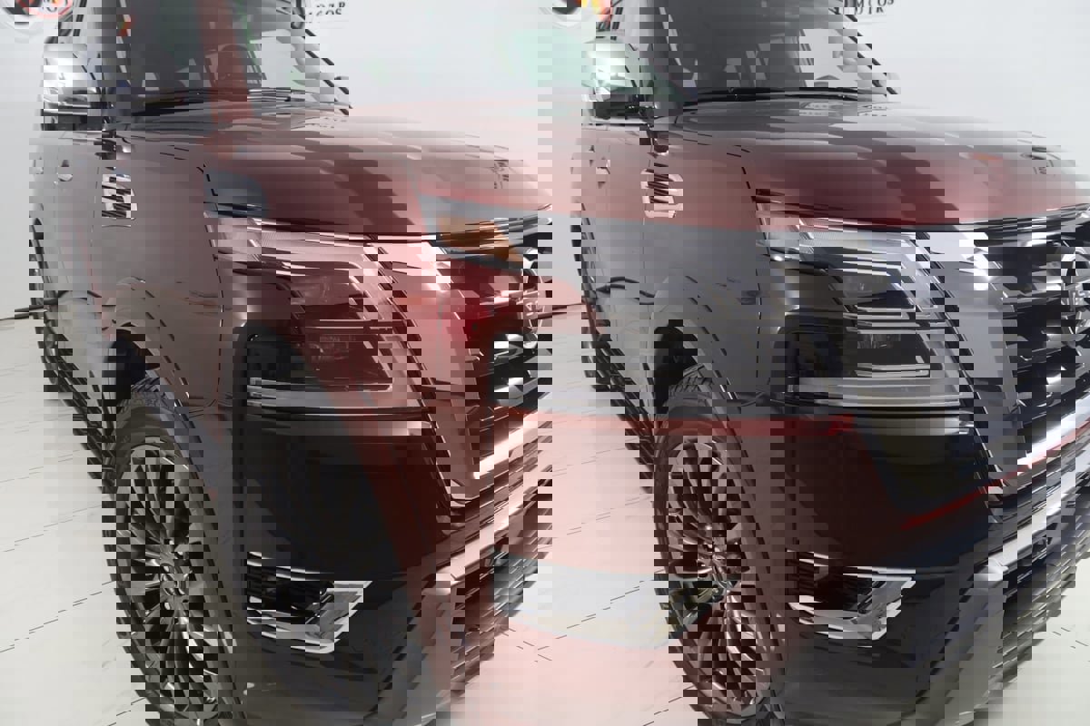 Used 2024 Nissan Armada Platinum w/ Captain's Chairs Package image 20