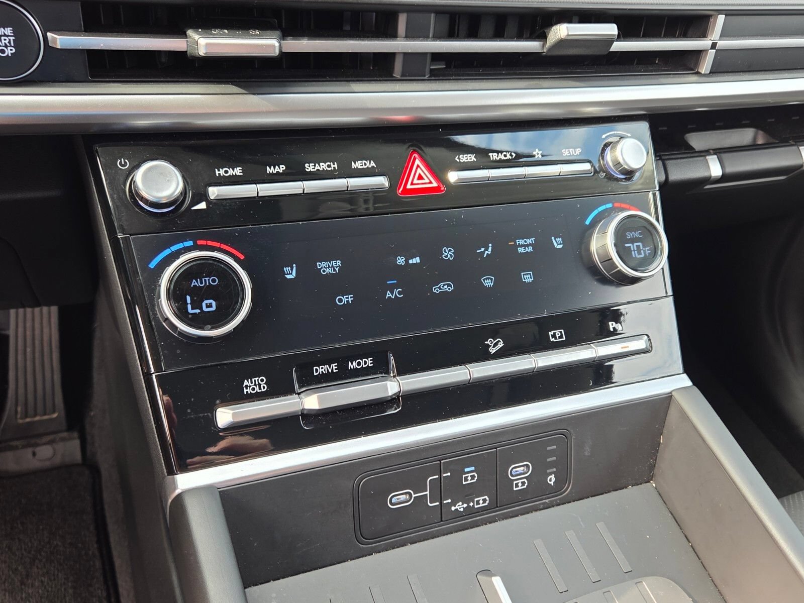 Certified 2026 Hyundai Santa Fe SEL FWD image 22