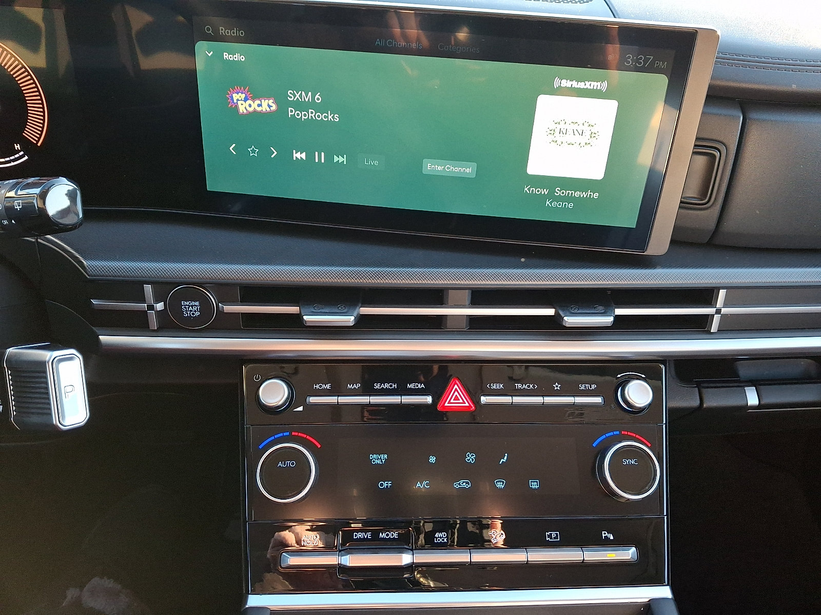 New 2026 Hyundai Santa Fe SE AWD/4WD image 8