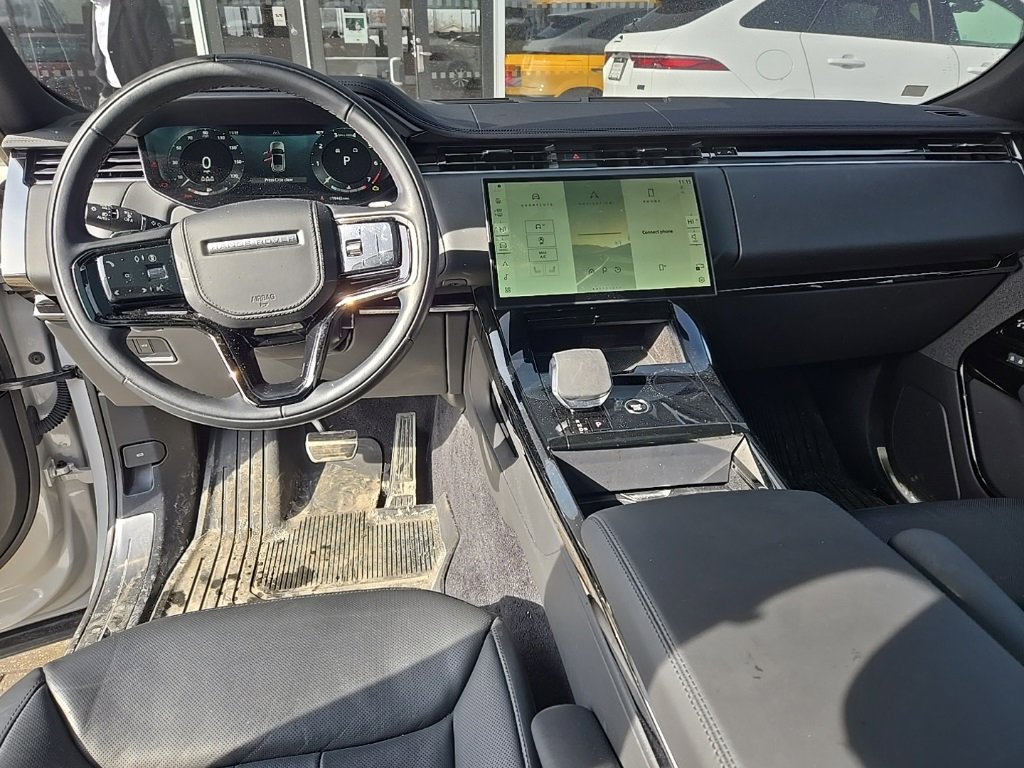 Used 2025 Land Rover Range Rover Sport Dynamic SE image 14