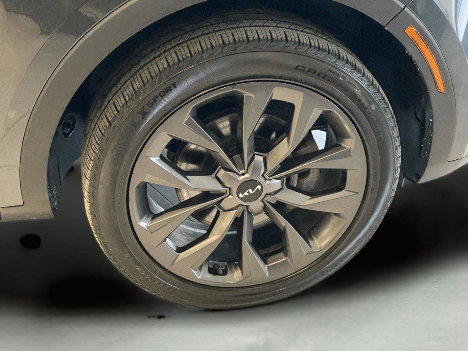 Used 2023 Kia Sorento SX Prestige image 11