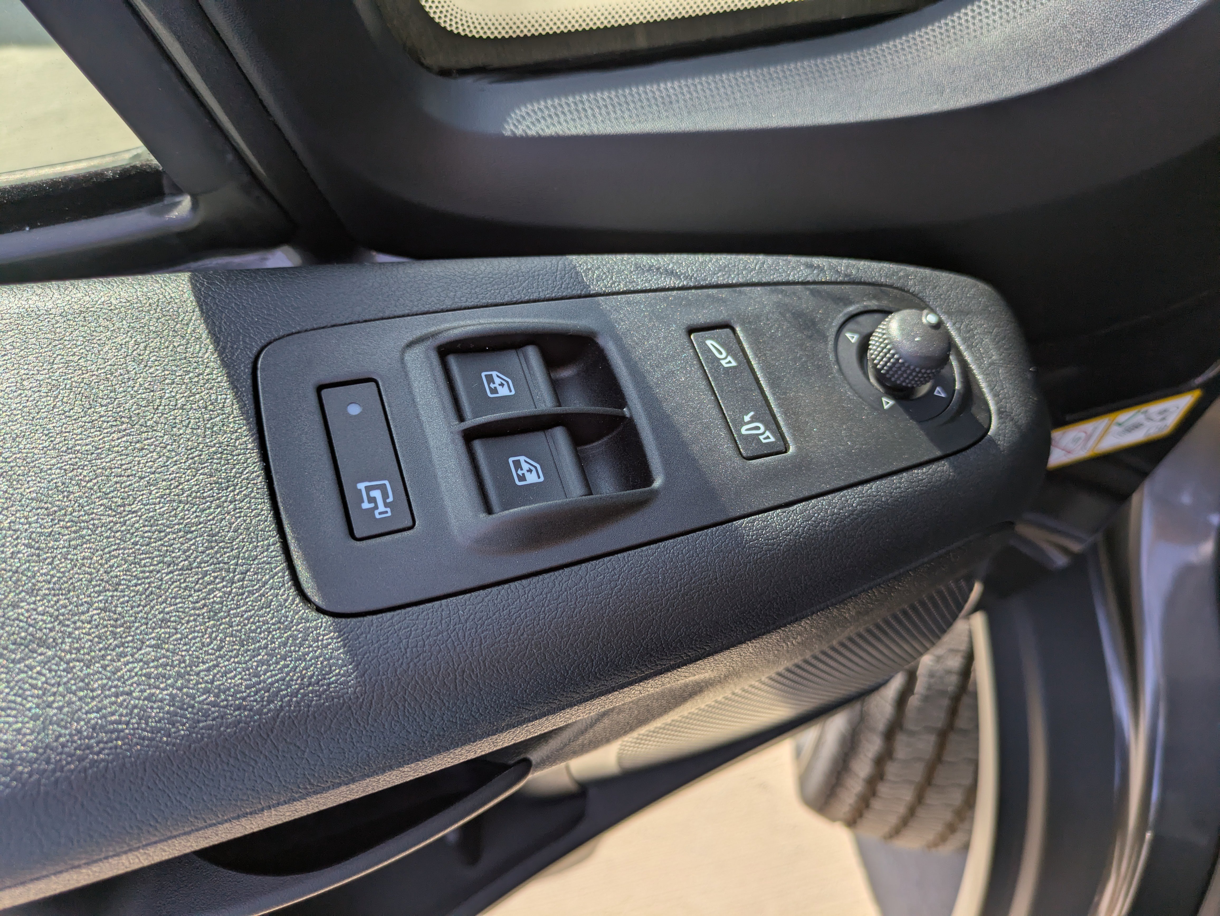 New 2026 RAM ProMaster 1500 w/ Quick Order Package 22G SLT image 8