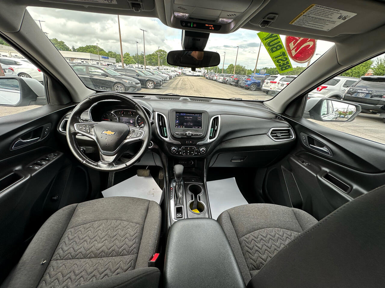 Used 2022 Chevrolet Equinox LT w/ Driver Convenience Package image 19