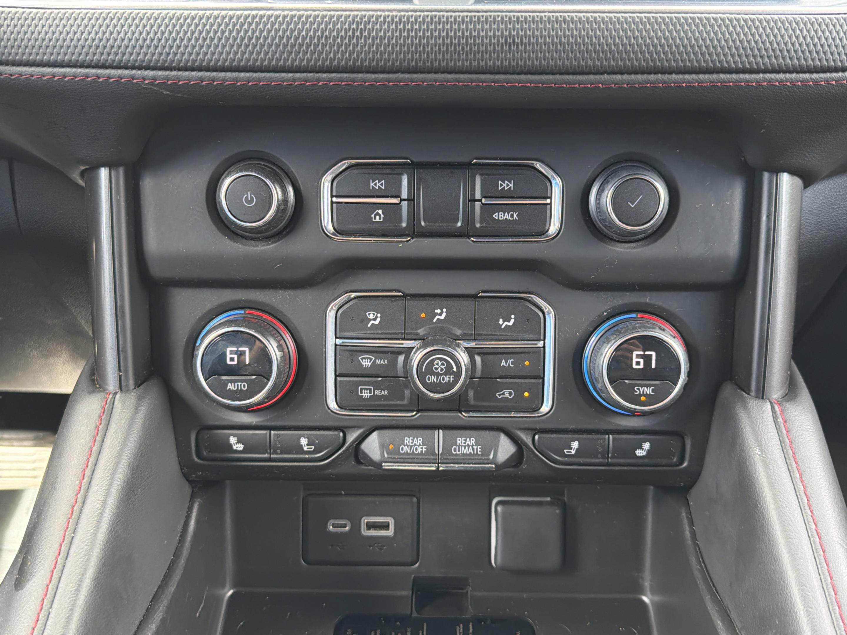 Used 2023 Chevrolet Suburban RST image 18