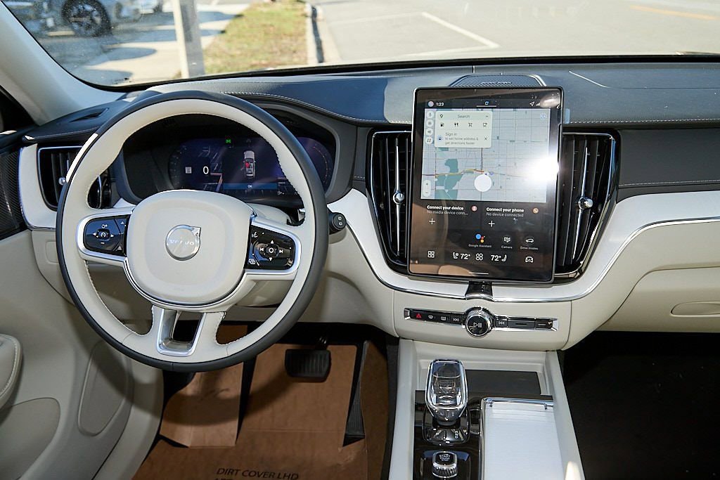 New 2026 Volvo XC60 B5 Ultra w/ Protection Package Premier image 22