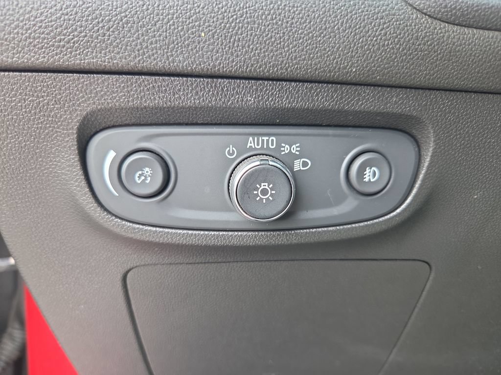 Used 2021 Buick Encore GX Select w/ Advanced Technology Package AWD/4WD image 26