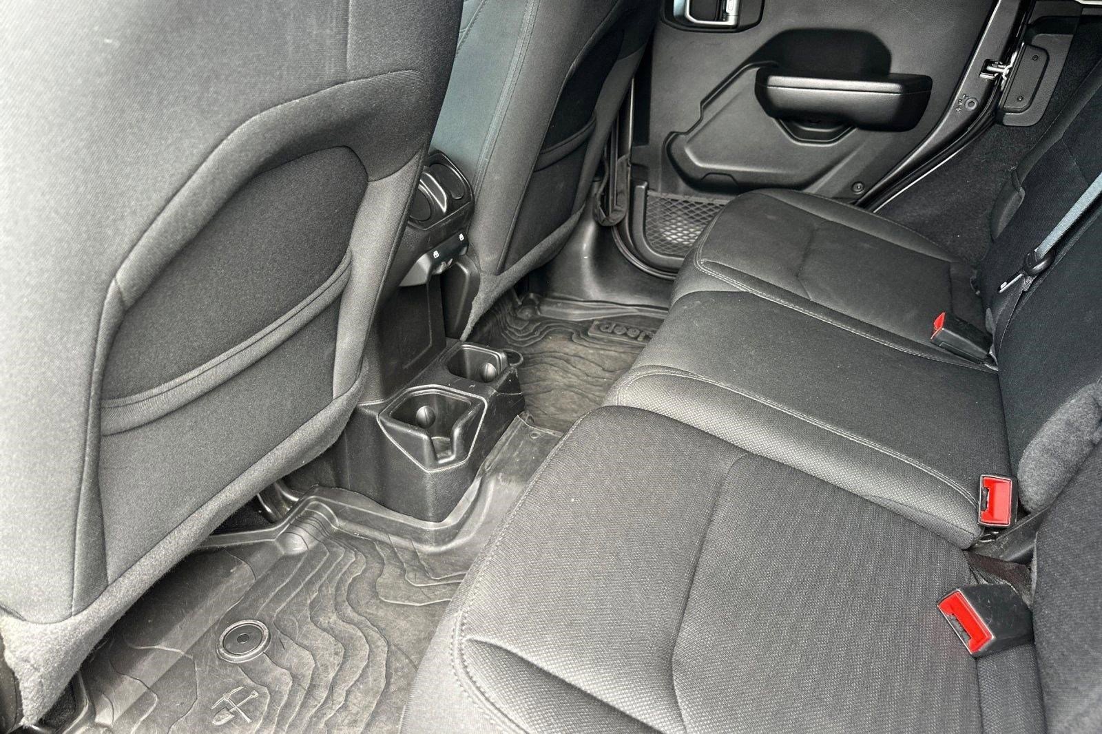 Used 2020 Jeep Wrangler Unlimited Sport AWD/4WD image 14