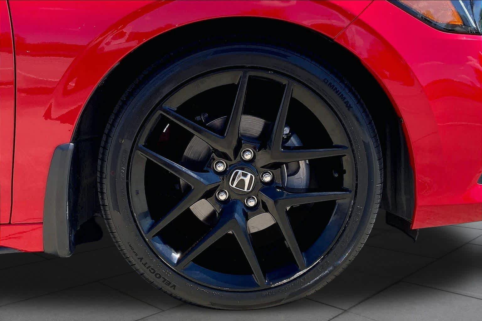 Used 2023 Honda Civic Sport image 11